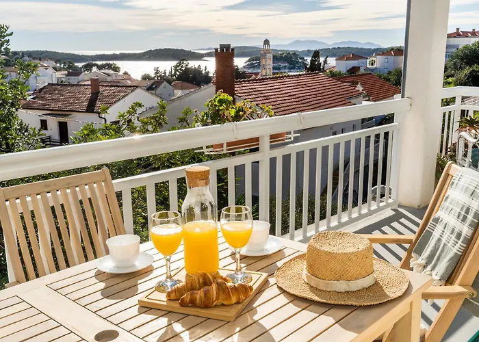 Kovacevica * Hvar Town